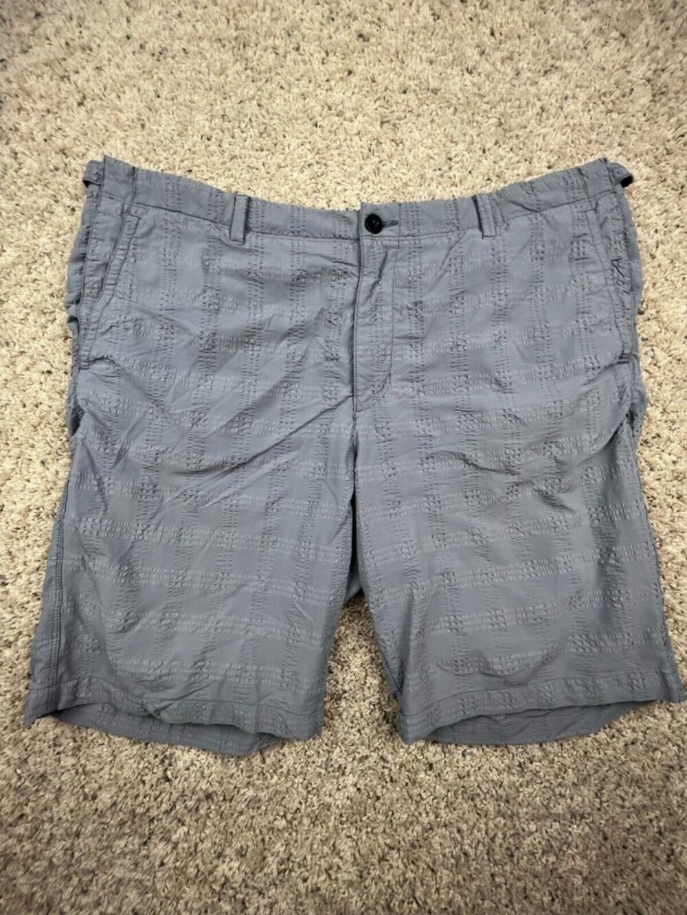 Tommy Bahama Bermuda Shorts Size 38 Nylon Spandex Stretch Blue Gray Seersucker